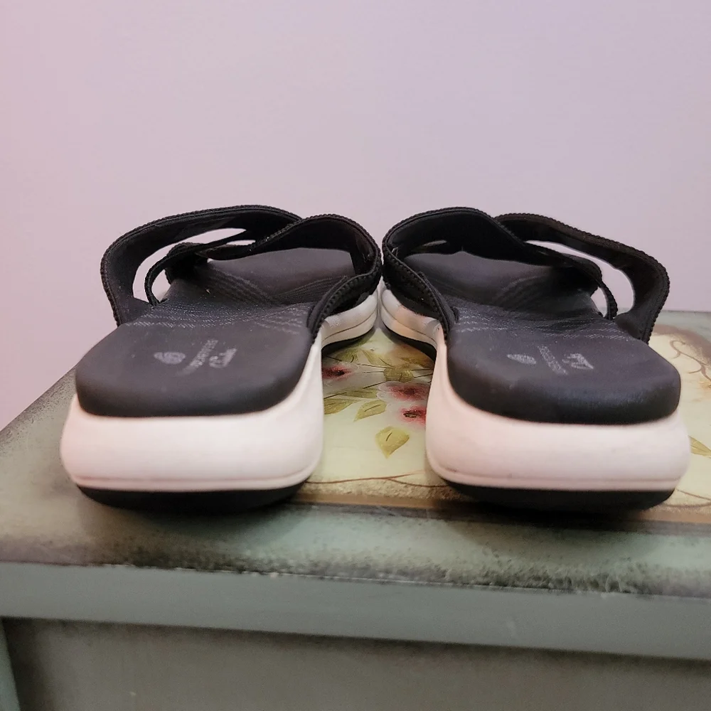 Cloudsteppers By Clarks Black Crisscross Slides Size 7 - Picture 5 of 8